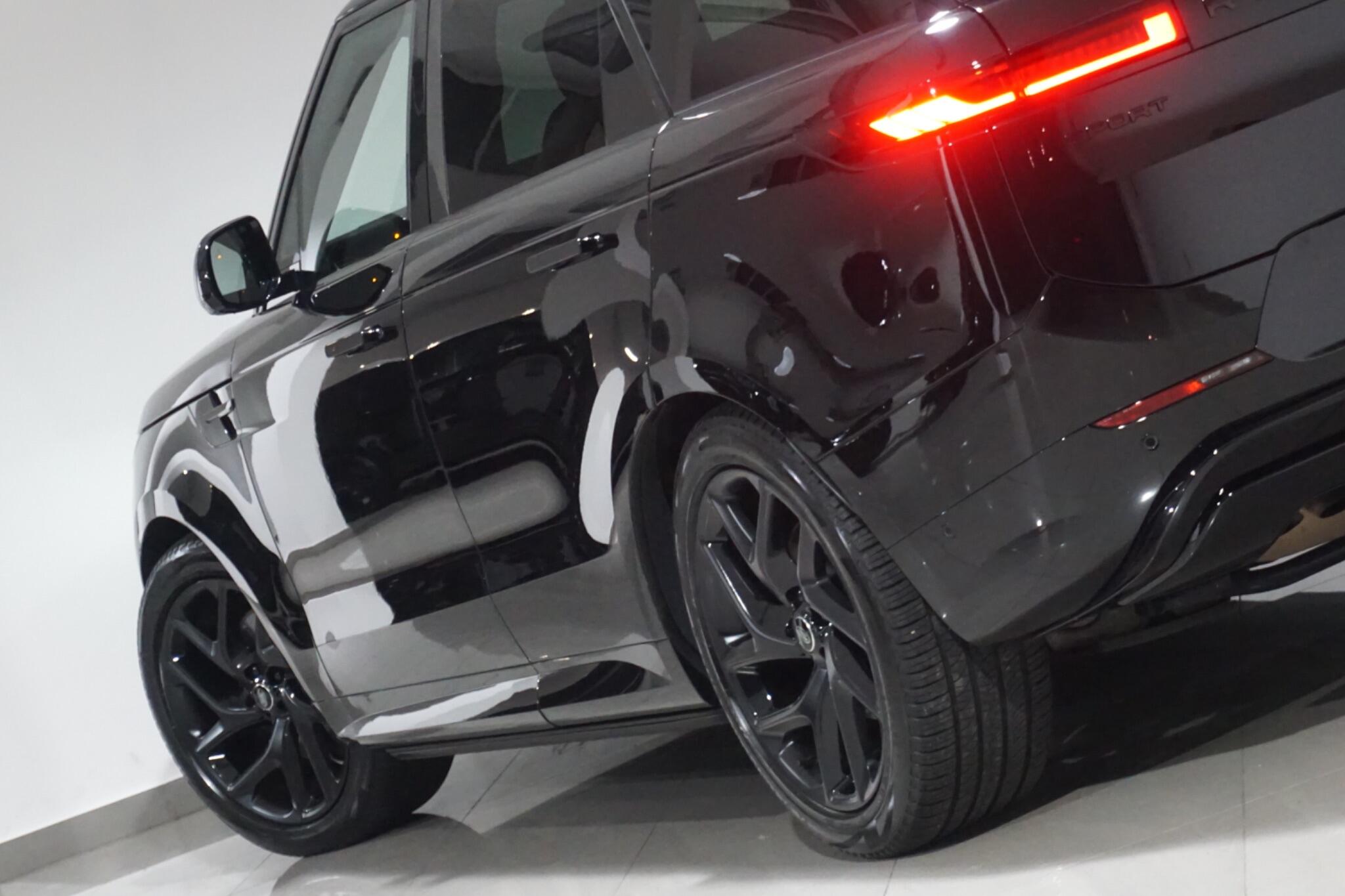 Land Rover Range Rover Sport 3.0 D300 MHEV Dynamic SE Auto 4WD Euro 6 (s/s) 5dr